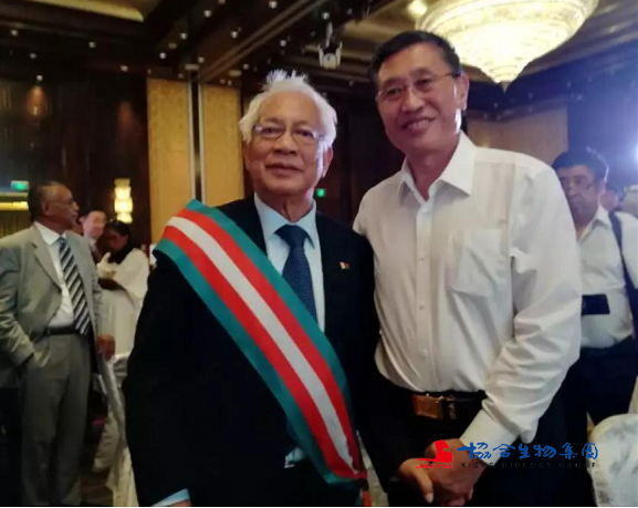 马达加斯加驻华大使希科尼纳先生亲切会见中非总商会副会长、中非总商会中国大健康工作委员会主席、协合生物集团创始人、董事长、圣约翰爵士团将军级总司令、德国康斯坦丁王室机构陈巨余公爵。